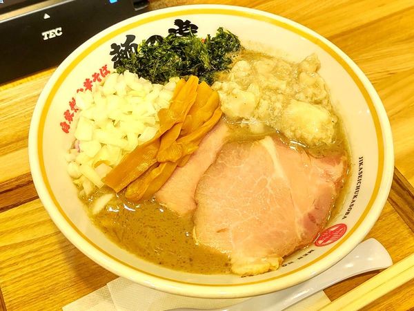 「鬼煮干し中華そば（＋和え玉）」@自家製中華そば 麺の虜の写真