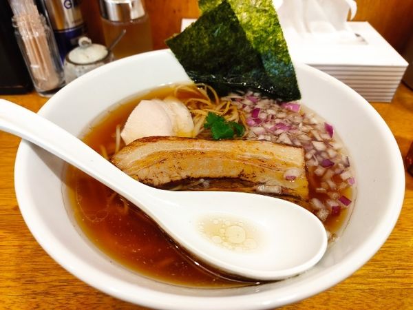 「鶏煮干しそば（980円）」@麺奏ハモニカの写真