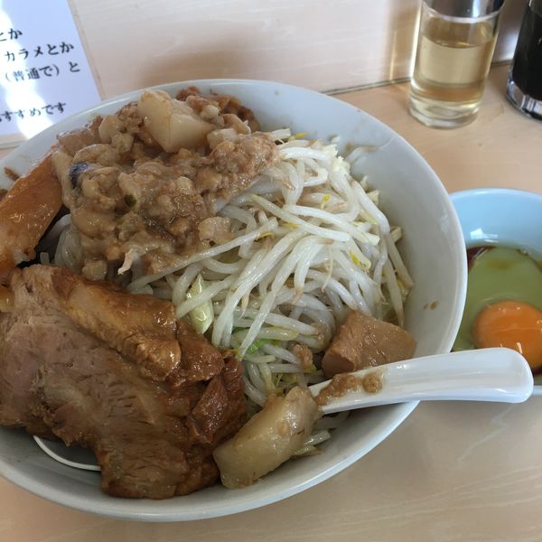 「ラーメン　850円　生卵　50円」@自家製ラーメン 大者の写真
