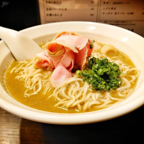 「渡り蟹そば、うずら味玉、牡蠣の和え玉」@灰汁中華 丿貫 福富町本店の写真