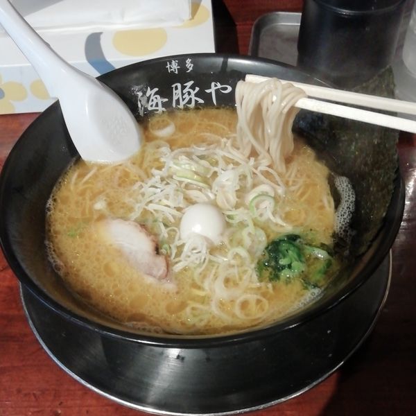 「ラーメン(680円)」@西新 海豚やの写真