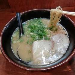 ラーメン(550円)