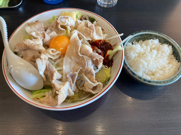 「スタミナラーメン全部乗せ」@メンショップ アキラの写真