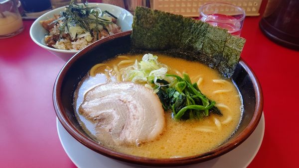 「ラーメン味噌&チャーシュー丼」@葵一家の写真