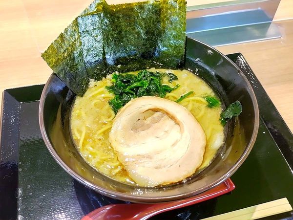 「豚骨ラーメン（しょうゆ）」@熟成豚骨ラーメン そだし ラザウォーク甲斐双葉店の写真