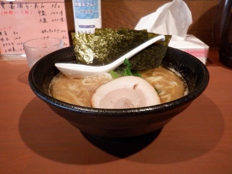 「豚骨醤油らーめん」@麺処 葵月の写真