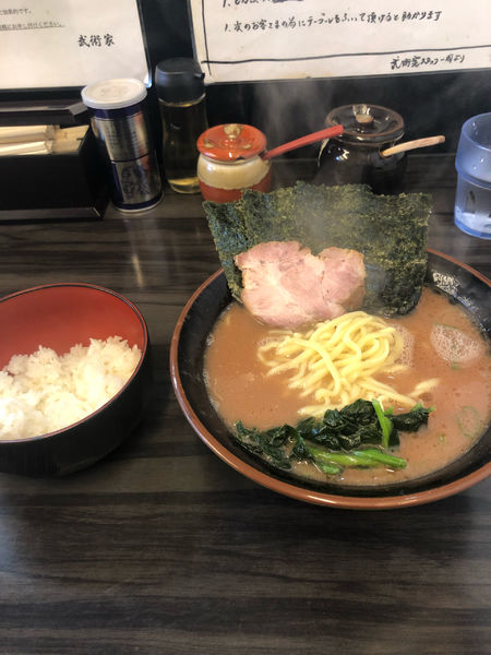 「朝ラー　並　500円」@横浜家系らーめん 武術家の写真