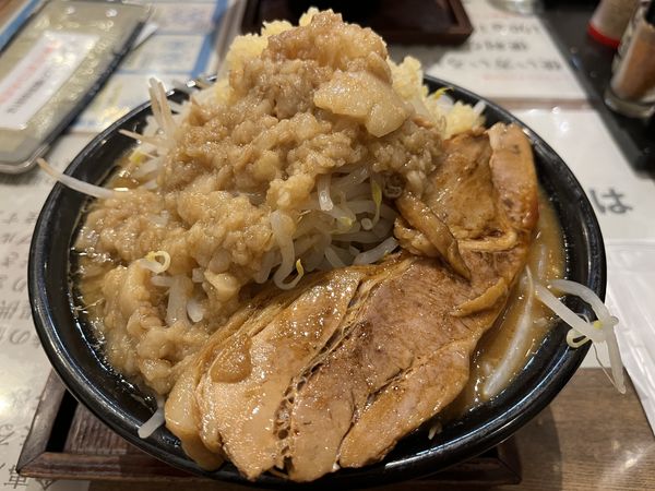 「味噌二郎(ニンニク、背脂)」@完熟味噌らぁめん かなで商店の写真