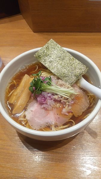 「(限定)炭火焼鰺煮干しそば(+替玉)」@煮干中華そば 鈴蘭 新宿店の写真