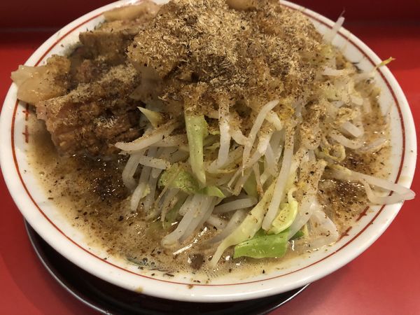「ラーメン魚粉アブラカラメ」@ラーメン豚島 溝の口店の写真