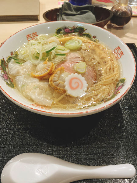「青森ほたて塩雲呑　玉響」@あら炊き中華そば 魚櫓魚櫓の写真
