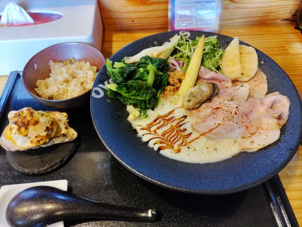 「白牡蠣カプチーノセット·チャーシュー· 季節野菜·グラチネ」@オイスターバックスの写真