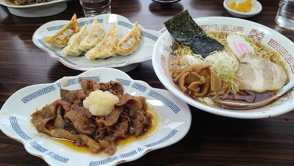 「ラーメン¥370+ホルモン¥360+餃子¥270-」@レストラン 倉井の写真