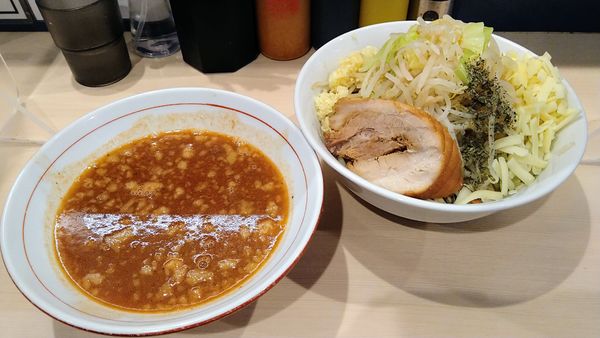 「【限定】ラ・トマティーナ～豚骨トマトつけ麺～(熱盛)＋チーズ」@鷹の目 蒲田店の写真