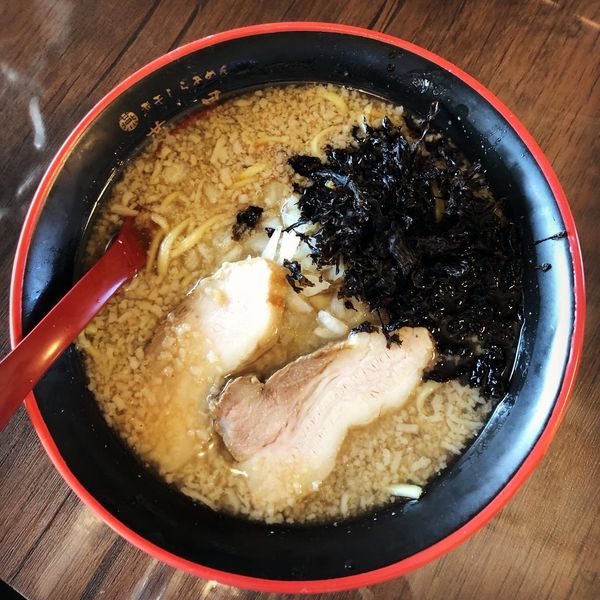 「燕黒らあめん」@煮干しらあめん 燕黒の写真