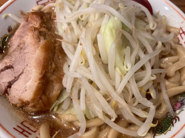 「小ラーメン＋ヤサイ少な目」@ぶっ豚 調布店の写真