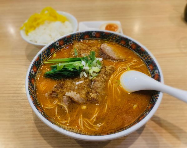 「排骨担々麺（中辛・バリカタ￥1080）他」@寿限無担々麺 上野店の写真