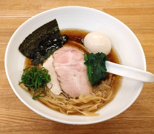 「味玉醤油ラーメン950円」@中華そば きなりの写真