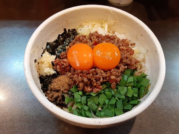 「台湾まぜそば　卵黄W」@らーめん まぜそば てっぺん 名古屋本店の写真