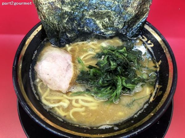 「ラーメン (700円)」@家系ラーメン王道家直伝 との丸家 松飛台店の写真