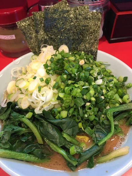 「Wネギラーメン　ほうれん草」@横浜家系ラーメン 黄金家の写真