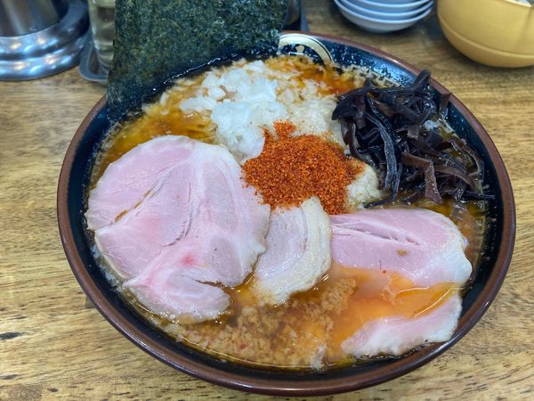 「海老辛醤ラーメン大(脂増し)+チャーシュー1枚」@中華蕎麦 丸め 東久留米店の写真
