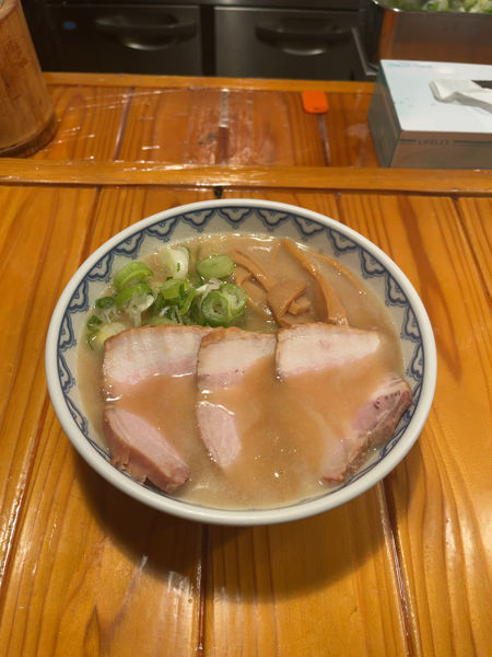 「特製ラーメン（1000円）」@とんぴととりの光龍益の写真