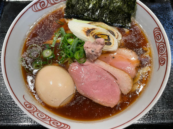 「鴨出汁手揉み中華蕎麦(900円)味玉(150円)」@鴨出汁中華蕎麦 麺屋yoshikiの写真