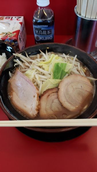 「野菜ラーメン中盛り850円バラチャー150円半ライス100円」@家系ラーメン 熊田家の写真