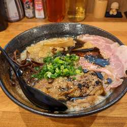 黒豚トンラーメン