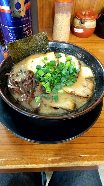 「チャーシューメン　ふつう」@博多長浜らーめん ぼたんの写真