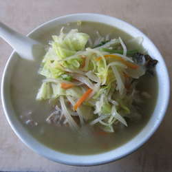 湯麵(タンメン)：600円