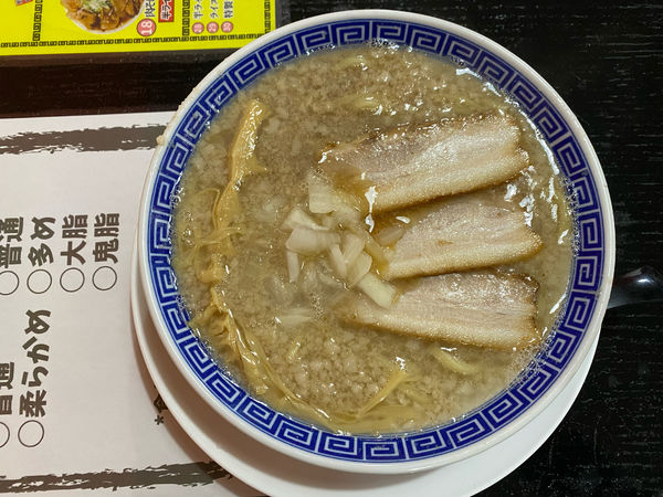 「背脂中華そば　750円」@新潟発祥 なおじ 沖縄一号店の写真