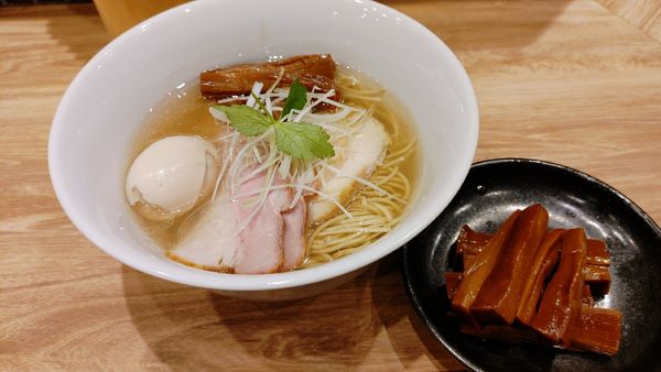 「特製塩らぁめん・メンマ✖２・替玉　￥１４７０」@鶏そば 一文の写真