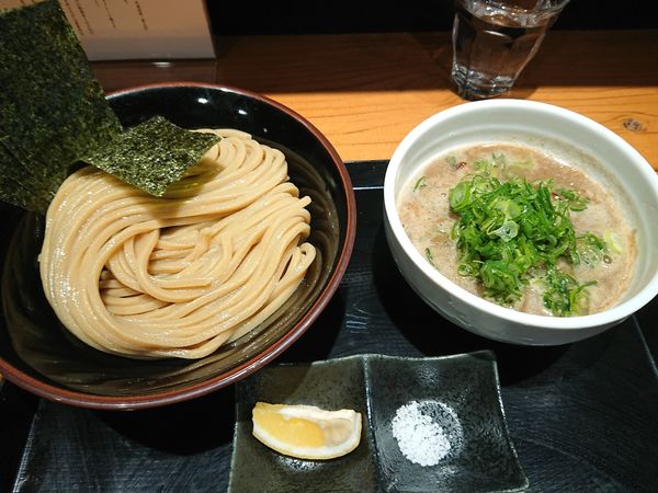 「つけ蕎麦・並 麺少な目 180g ＋九条ネギ ＋のり」@中華蕎麦 ひら井の写真