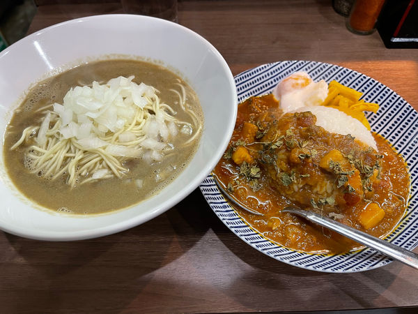 「朝セット」@Noodle&Spice curry 今日の1番の写真