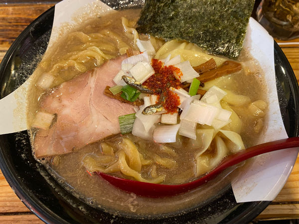 「ラーメン 中盛」@すごい煮干ラーメン凪 新宿ゴールデン街店 本館の写真