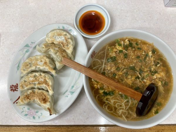 「台湾ラーメン＋餃子」@中華料理 八龍の写真
