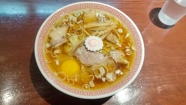 「月見中華そば850円」@中華そば えもとの写真