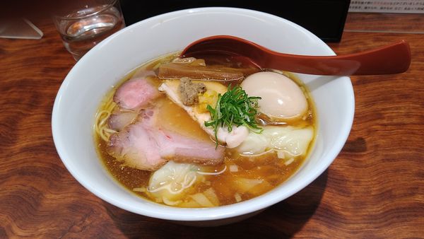 「特製醤油そば¥1150-」@三馬路 東京店の写真