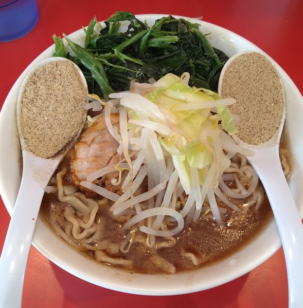 「らーめんミニ+煮干し粉W､ほうれん草」@麺屋 桐龍 久喜店の写真