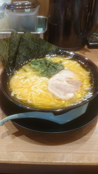 「ラーメン」@町田商店 川崎駅西口店の写真