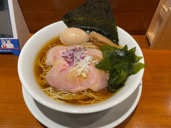 「中華そば(800円)+煮卵(100円)」@拉麺 伍年食堂の写真