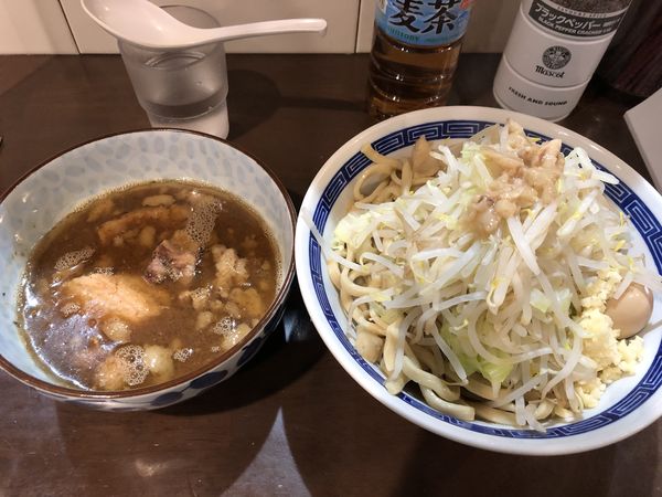 「つけ麺燻製玉子　ヤサイニンニクアブラ」@ラーメン ゼンゼンの写真