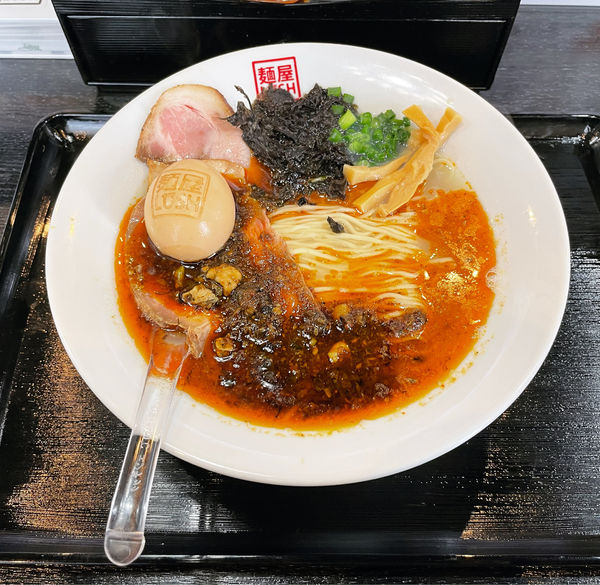 「辛牡蠣塩らぁ麺＋味玉」@麺屋LUSH 仙台店の写真