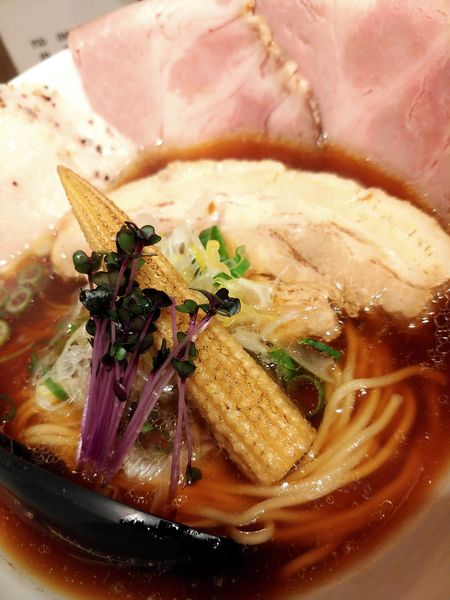 「淡麗醤油らーめん・豚バラチャーシュー増し」@MARCOの写真