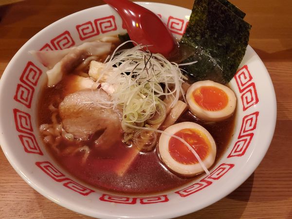 「特製中華そば・平打ち熟成麺」@鶴松富士 本店の写真