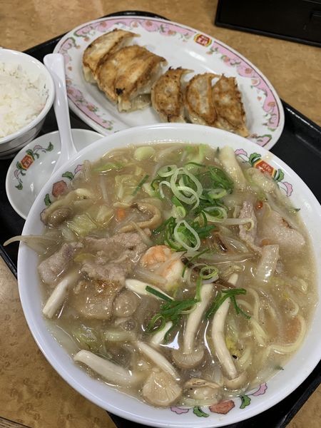 「五目あんかけタンメンセット990円＋追加餃子」@餃子の王将 東大成店の写真