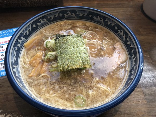 「醤油ラーメン」@土蔵・笑門 浜松南店の写真