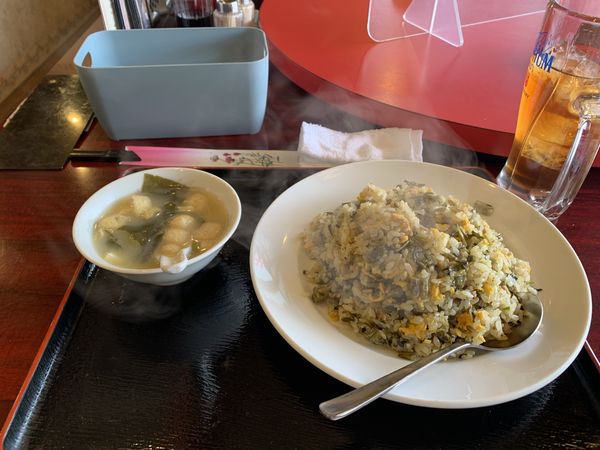 「高菜炒飯（748円）」@台湾料理 百楽門 松飛台店の写真